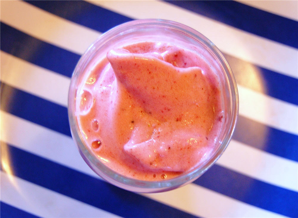 The Story of a Seamstress Strawberry Limeade Smoothie