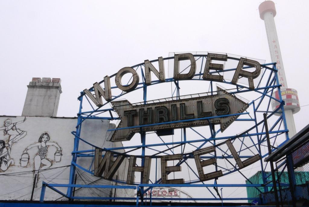 [wonder+wheel+a+2.JPG]