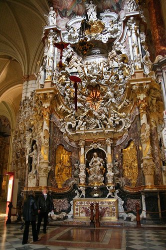 [Transparente_de_la_Catedral_de_Toledo-02.jpg]