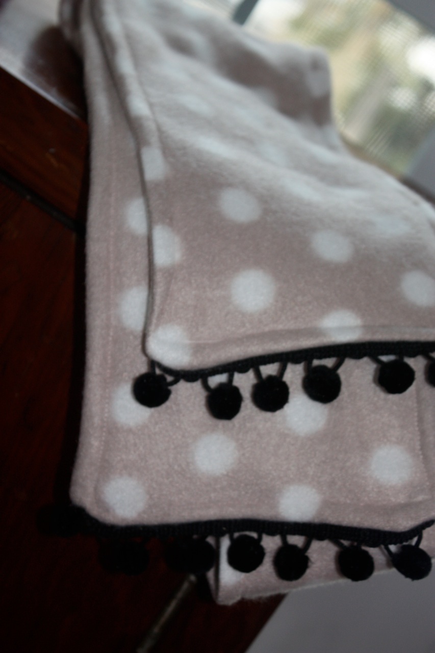 Three Sisterz Fleece Scarf with Pom Poms Tutorial