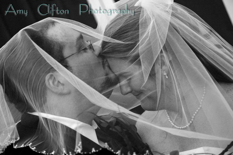 [Myra&Mark+wdg+750web.jpg]