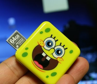 http://4.bp.blogspot.com/_r9kRdupsocI/SZqem3jImLI/AAAAAAAAFC8/4kOmSbTZEb4/s400/SpongeBob+USB+flash+drive+1.JPG