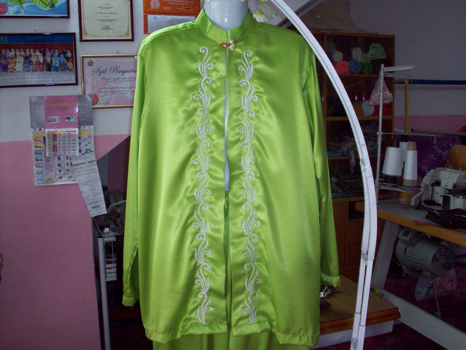 baju pengantin pria simple berbahan linen