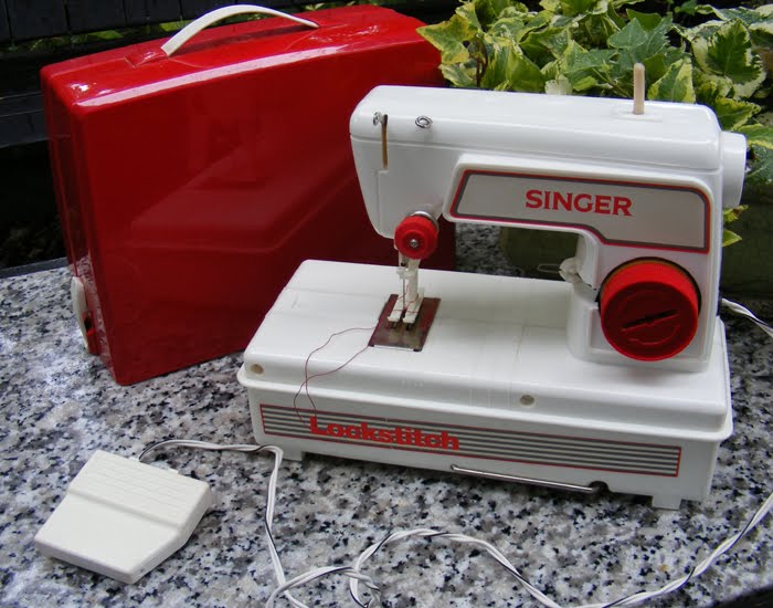 The Garage Sale Archeologist Children's Singer Sewing Machine