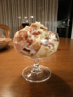 http://4.bp.blogspot.com/_rNgoS46C2bk/TLmJ0INE6cI/AAAAAAAAB3Q/1VhApcwXJ6c/s320/salat+s+kurizej+omletom+i+vinogradom.JPG