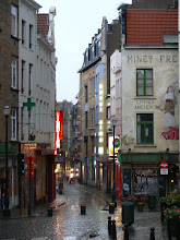 Callejear bajo la lluvia en Bruselas