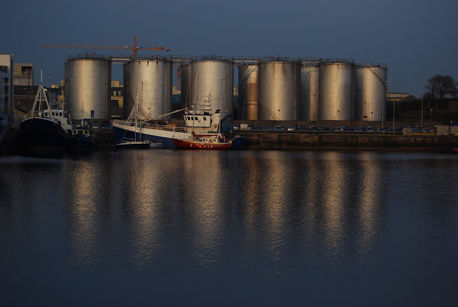 GALWAY HARBOUR COMPANY CONFIDENT OIL TANKS