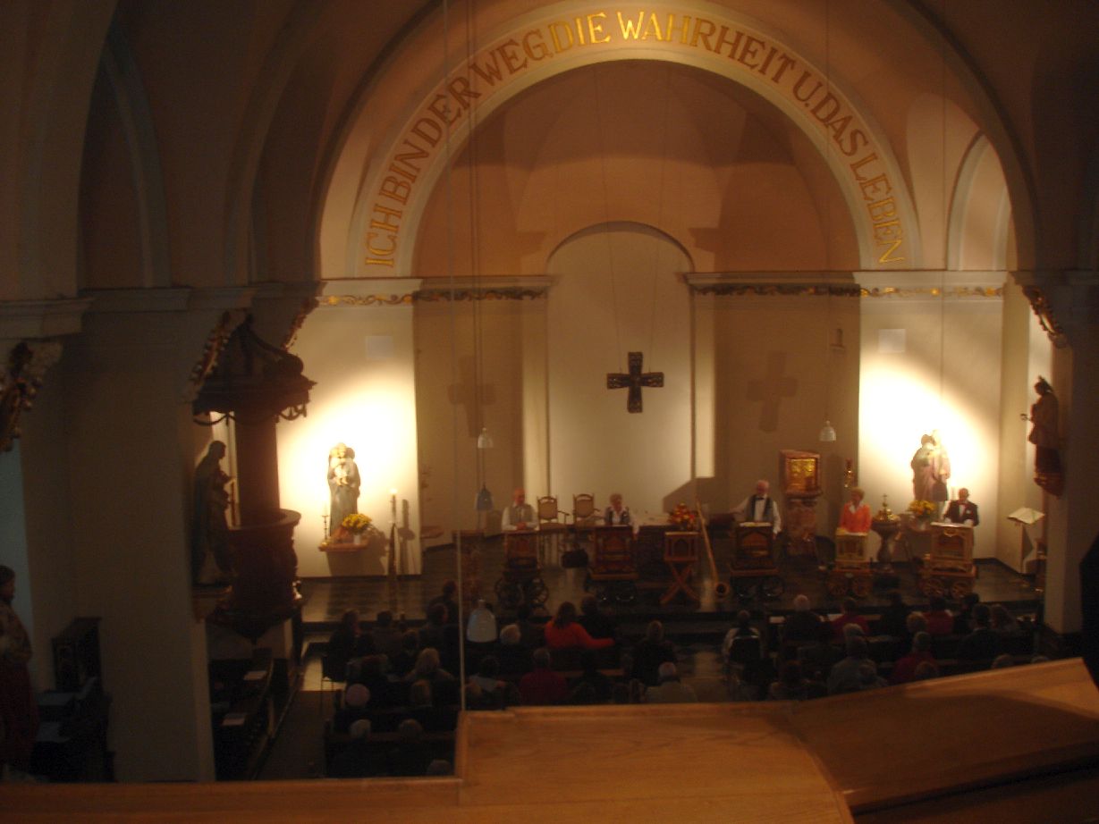 [DSC09700.JPG]