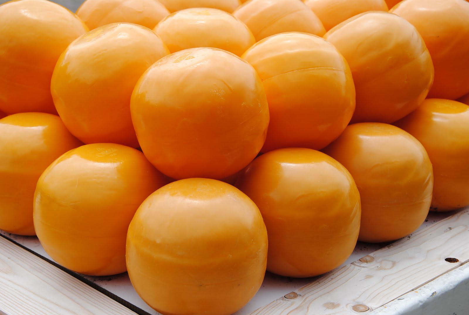 Happy Travelling Edam & Gouda, the cheese cities of Holland. 15 June 2010