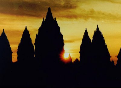 [Prambanan-3.jpg]