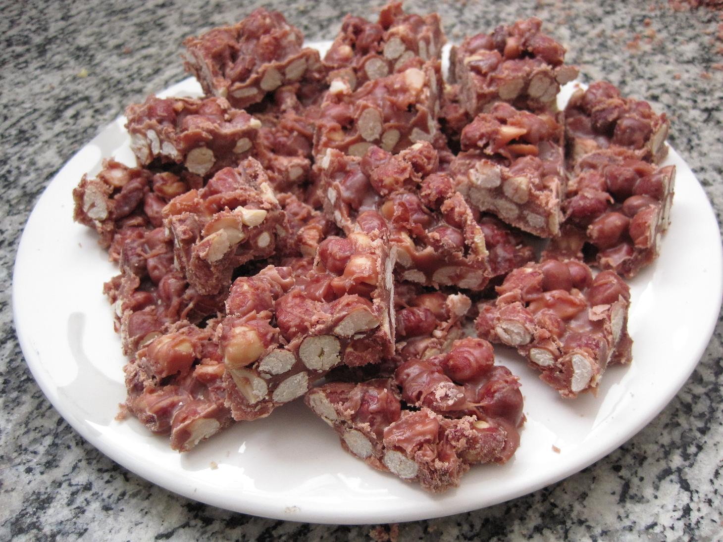 Cozinhando com Marly: Pé-de-moleque com leite condensado