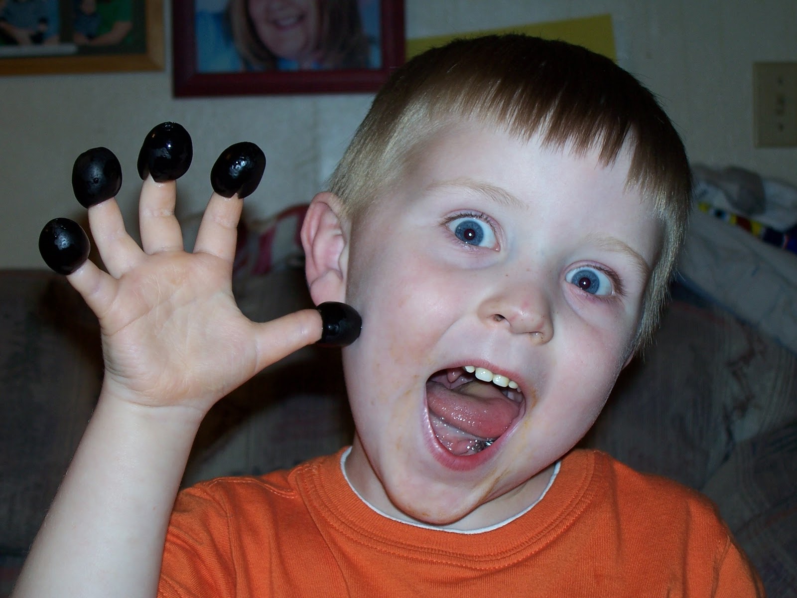 Cats, Kids and Crafts Black Olives