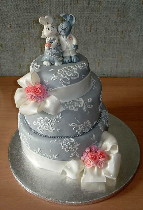 [weddingcakes05.jpg]