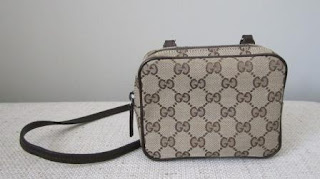 Gucci small sling Clearance
