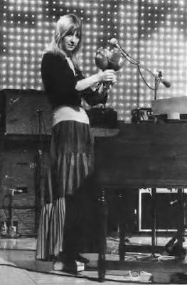 LUIZ WOODSTOCK: CHRISTINE McVIE - Fleetwood Mac (1970–1998), Chicken