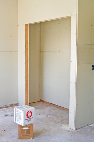 [closet1-kalynskitchen.jpg]