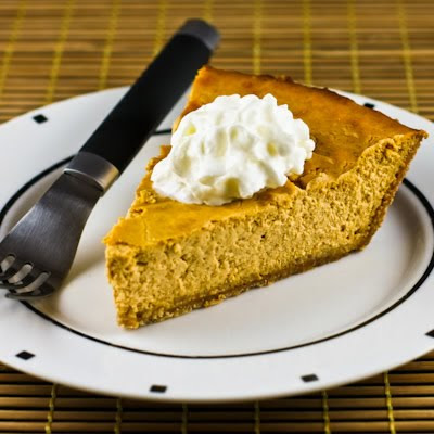 Low-Sugar Pumpkin Cheesecake Pie