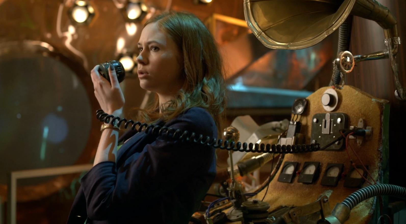 crack in space and time doctor who crack in space and time doctor who