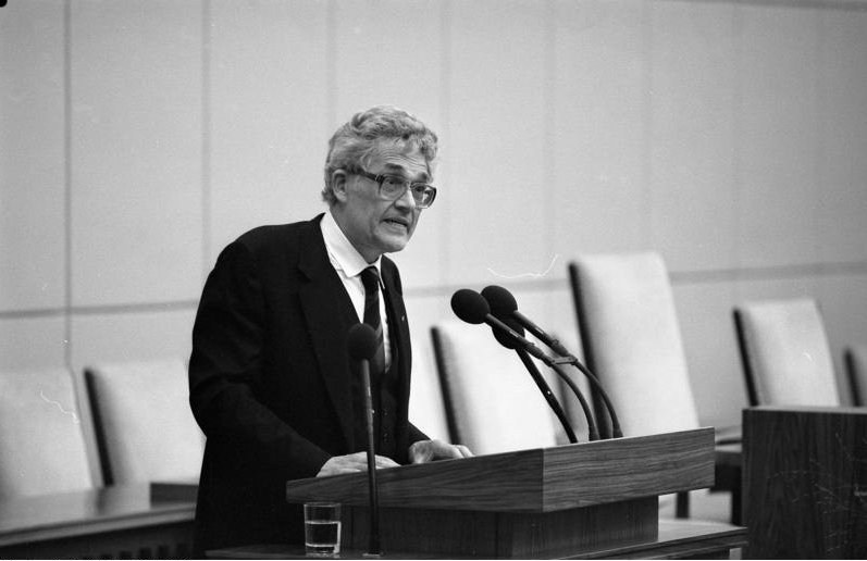 [Historic+but+what+is+it?.jpg]