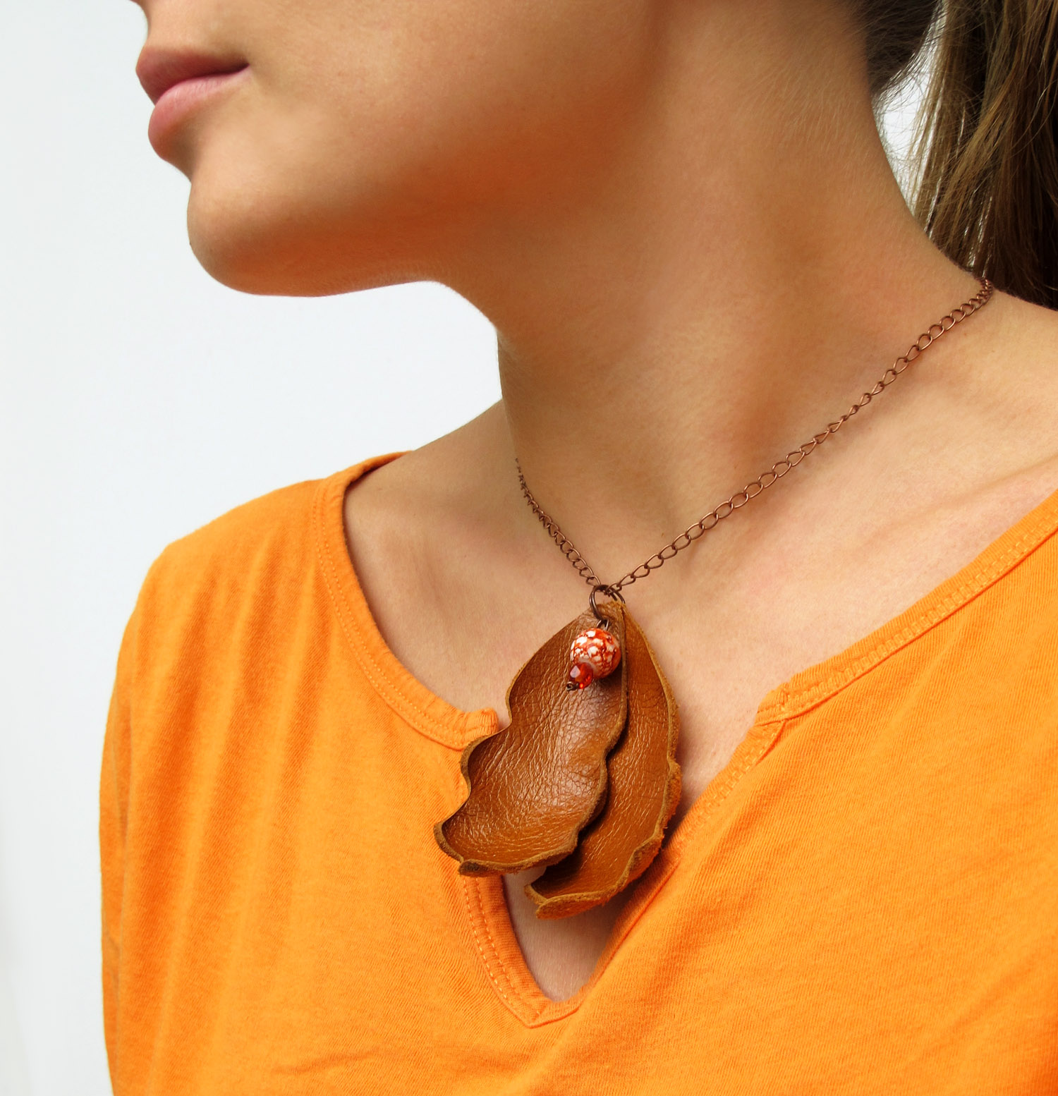 Katrinshine New autumn leather pendant
