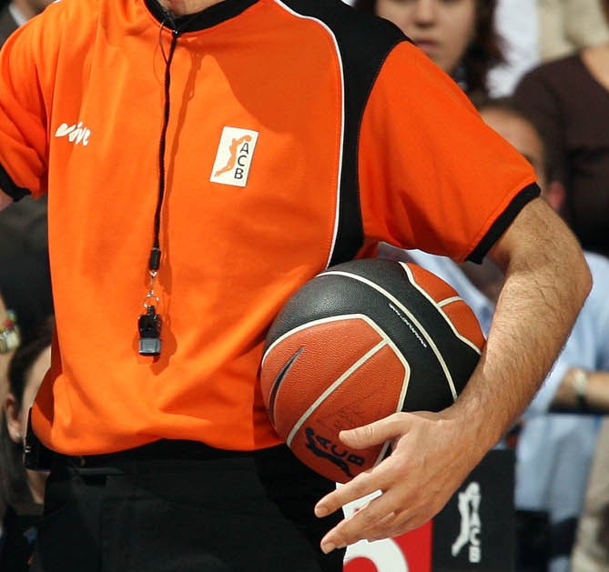 Club Baloncesto Castrillón CURSO DE ARBITRO Y OFICIAL DE MESA. Club Baloncesto Castrillón CURSO DE ARBITRO Y OFICIAL DE MESA.