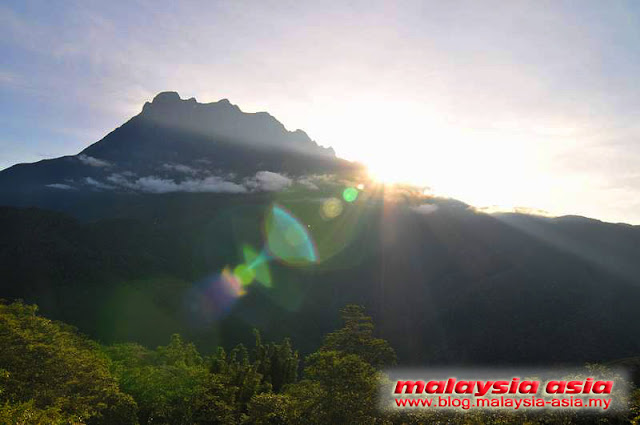 Mount Kinabalu Sunrise Sunrise at Mount Kinabalu