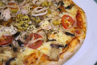 Tomato Mushroom Pizza