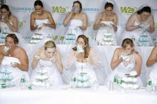 Ultimate-Cake-Eating-Contest-007.jpg