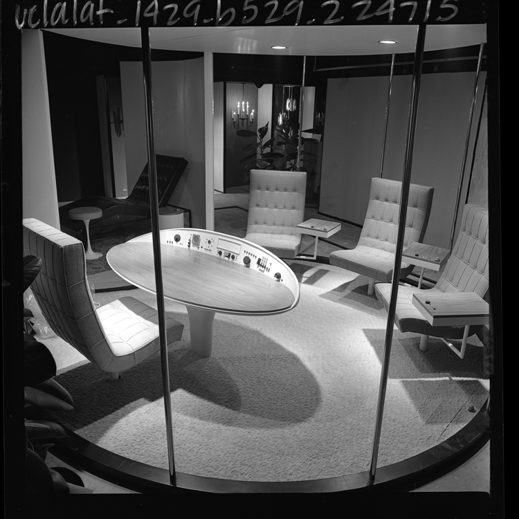 [Outer+Space+Furniture+1964+LA+Times.jpg]