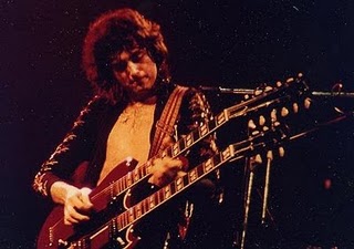 Paulozzi , Rock & Blues: Jimmy Page & Robert Plant - Walking Into