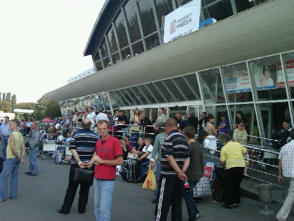 [uman+taxi+airport.jpg]