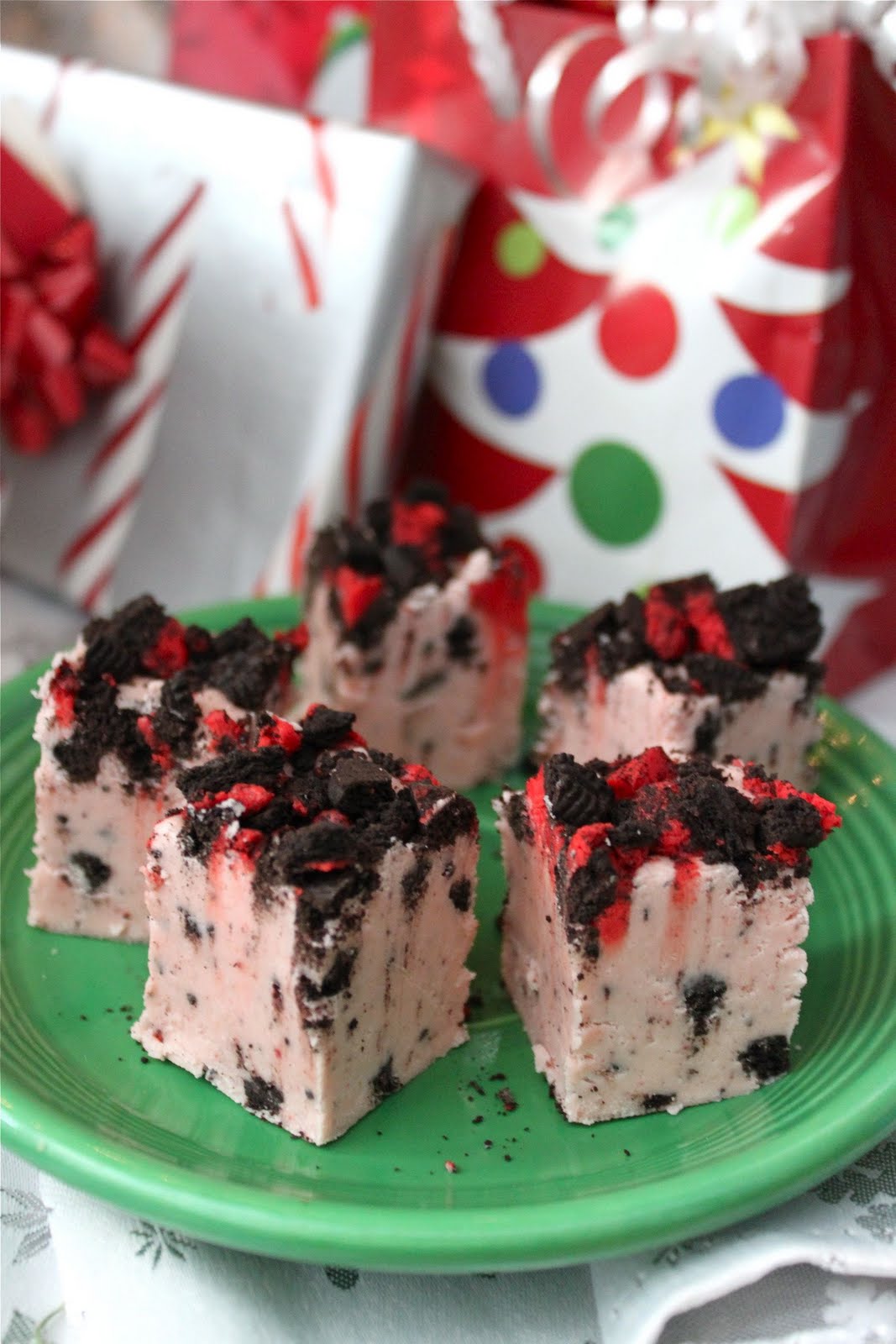 Baked Perfection: Cookies and Cream Fudge