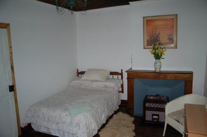 Bedroom 1b