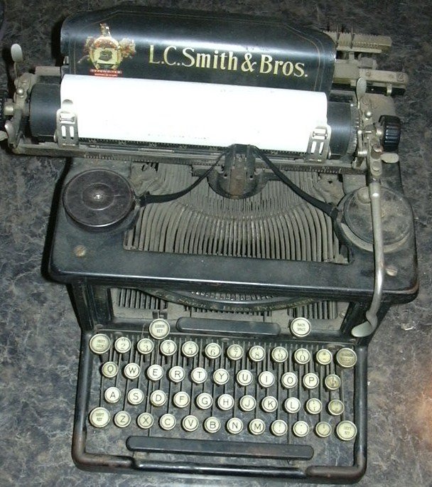 [Typewriter.JPG]