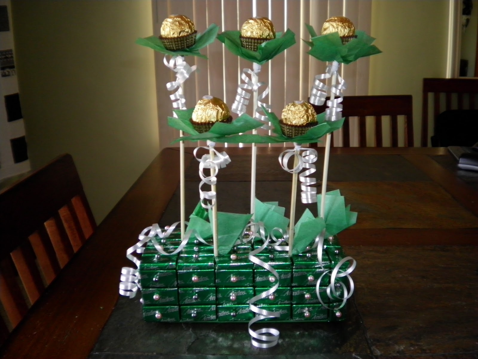 A Chocolate Bouquet A New and Simple Chocolate Bouquet!