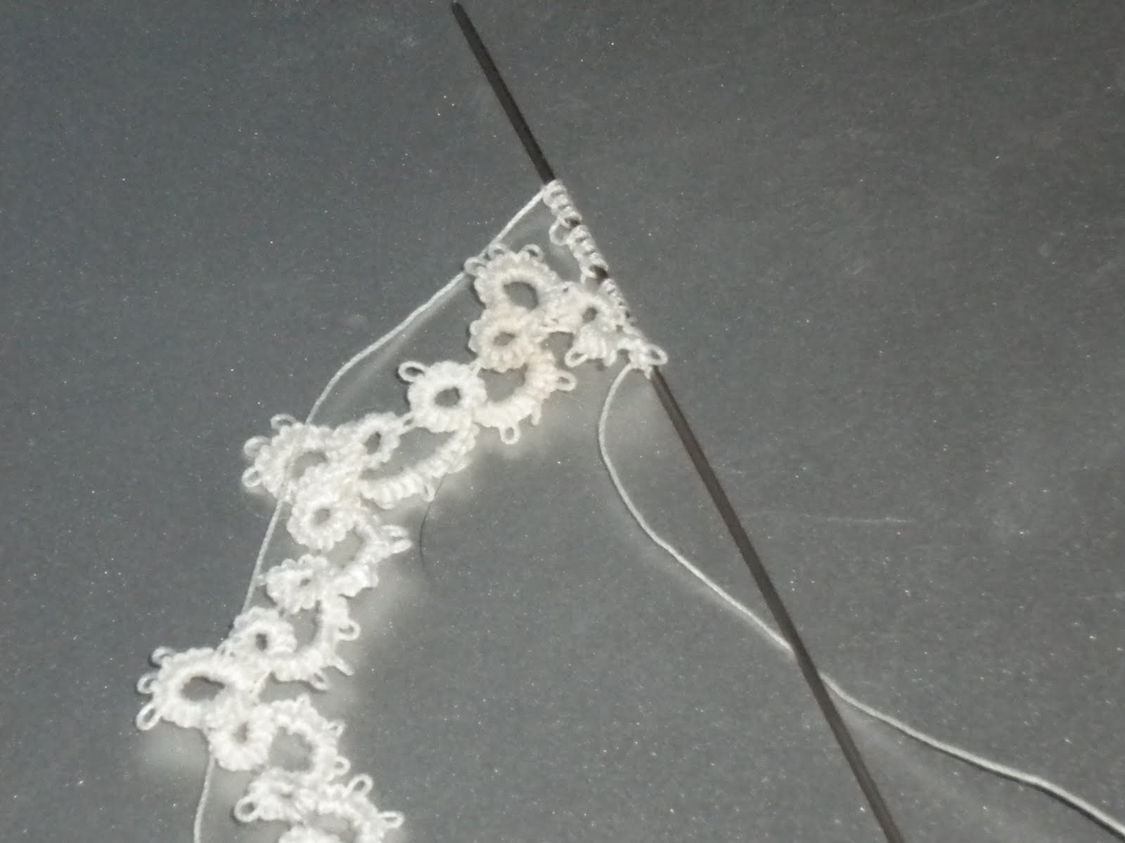 midnightsky-fibers-needle-tatting-a-simple-edging