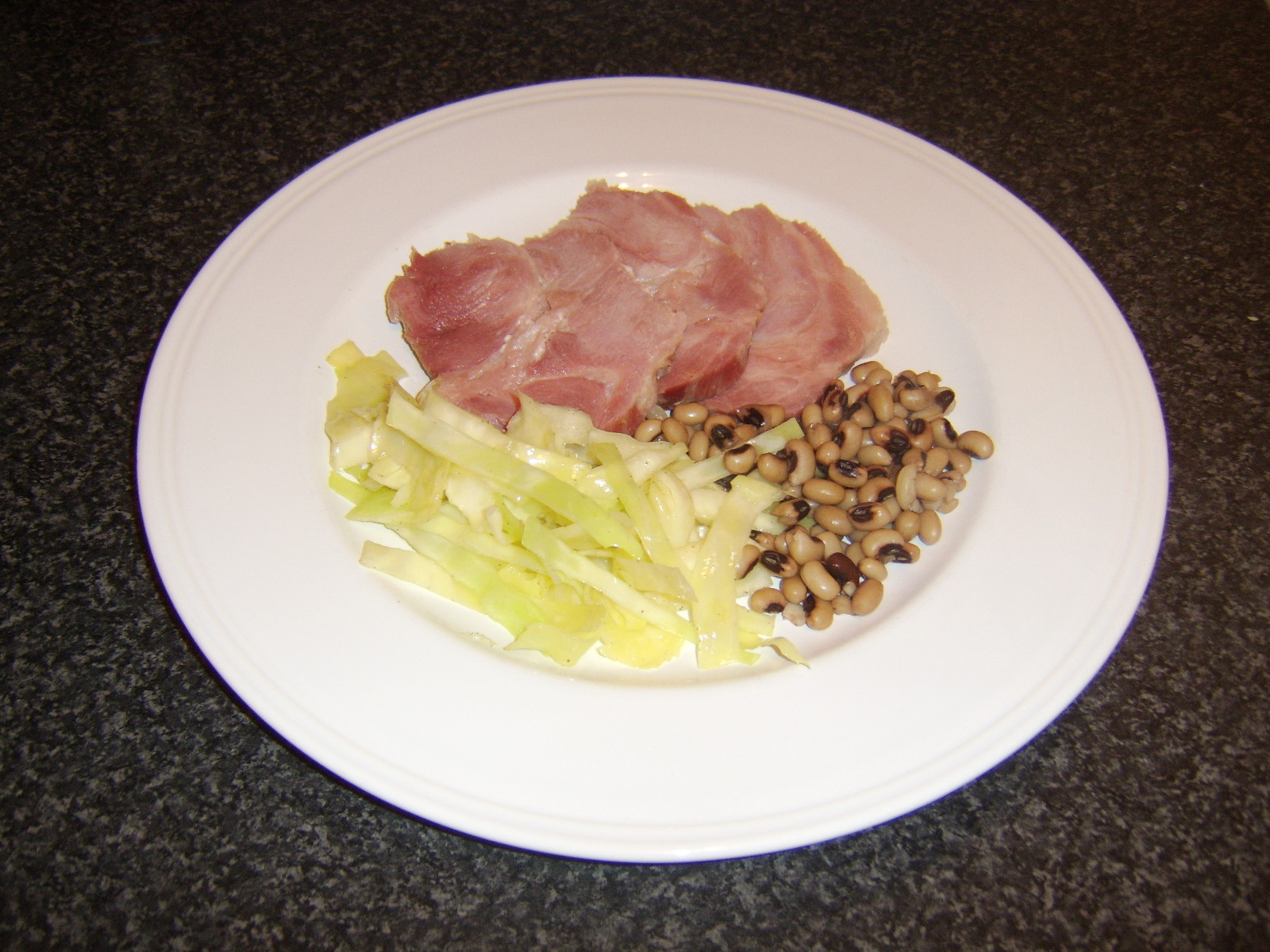 what-should-i-have-for-dinner-tonight-new-year-ham-with-black-eyed