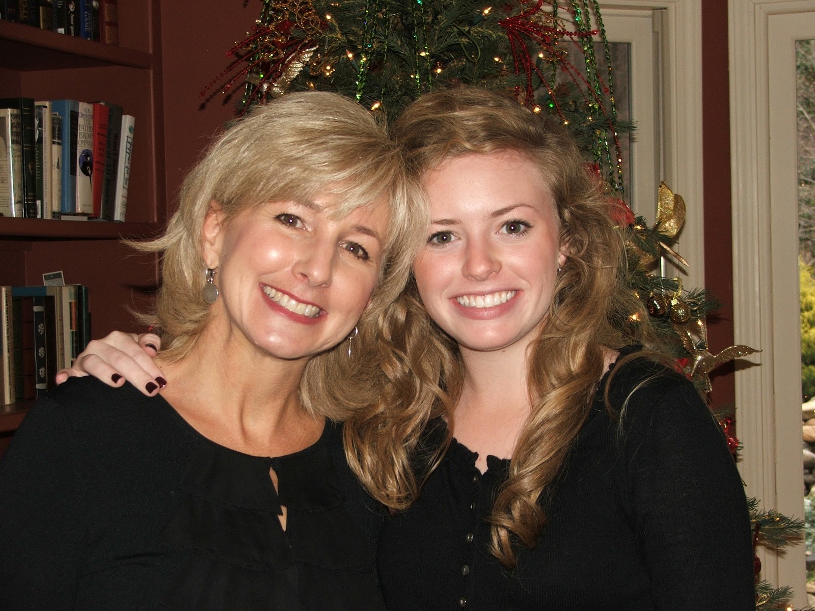 She has two daughters and one son. People's reactions. She has two daughters and one son. Семья и звезды. Трэйси эллис росс.