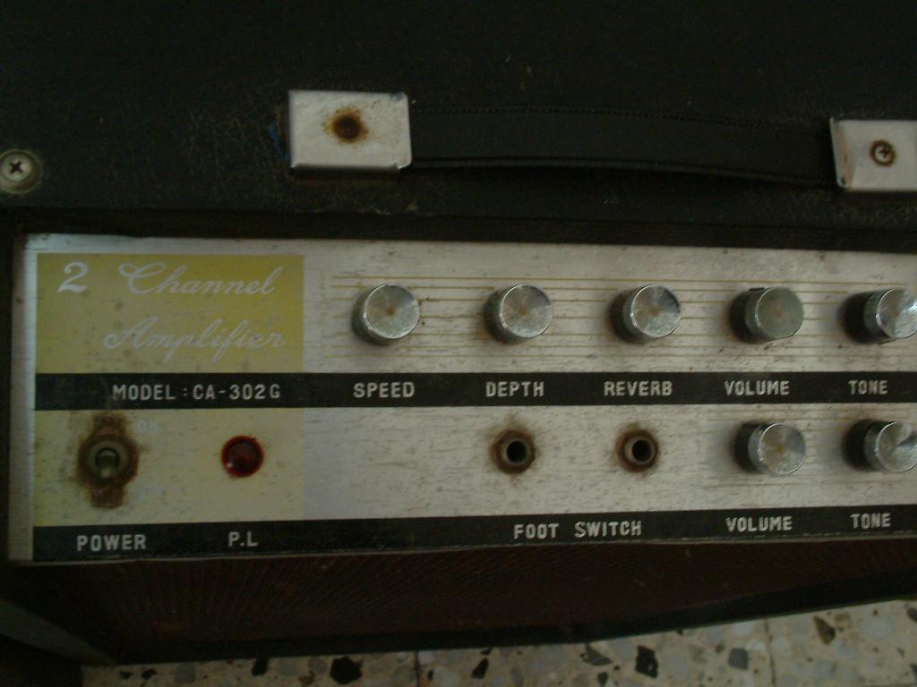 [Amp_3.JPG]