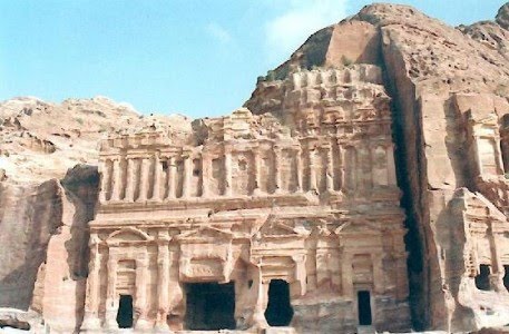 [Petra1-457x300.jpg]