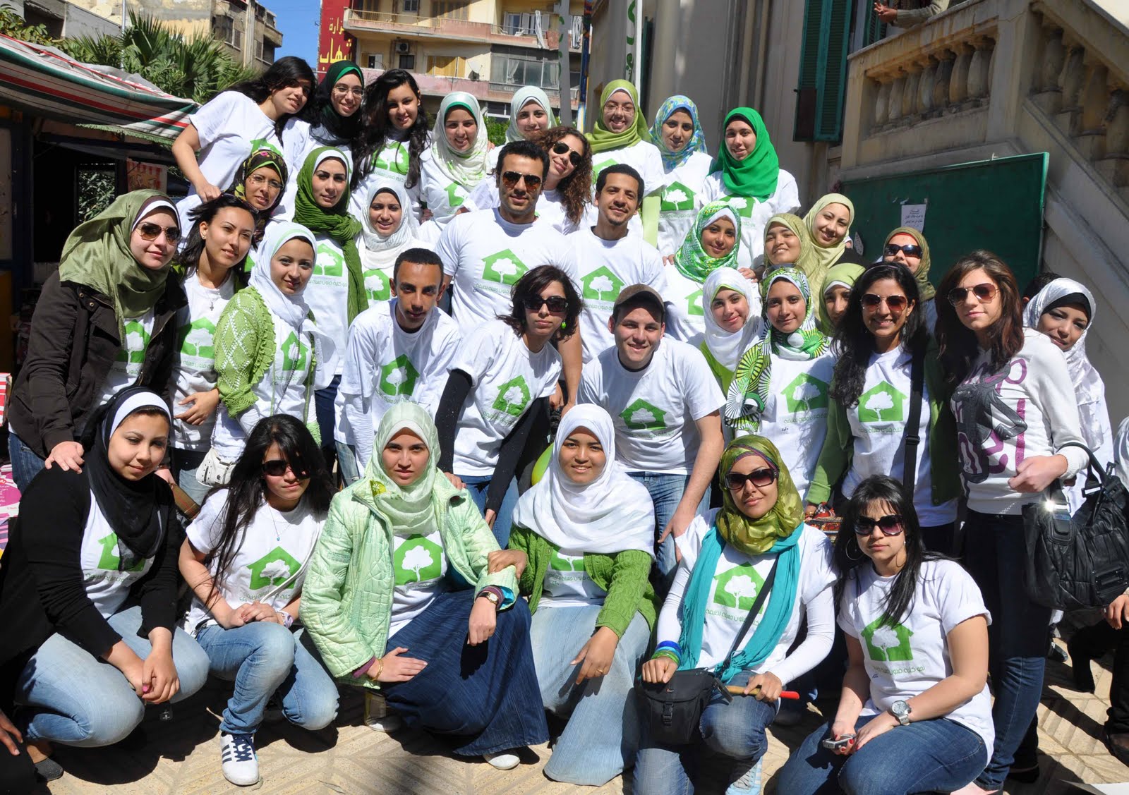 أيام وأيام فنون جميلة ..لا مؤاخذة احنا بننضف