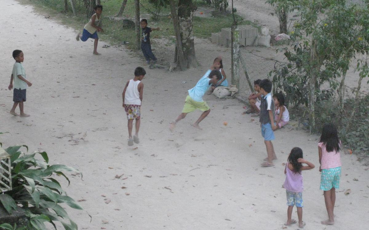 [Philippines+Palawan+Children.JPG]