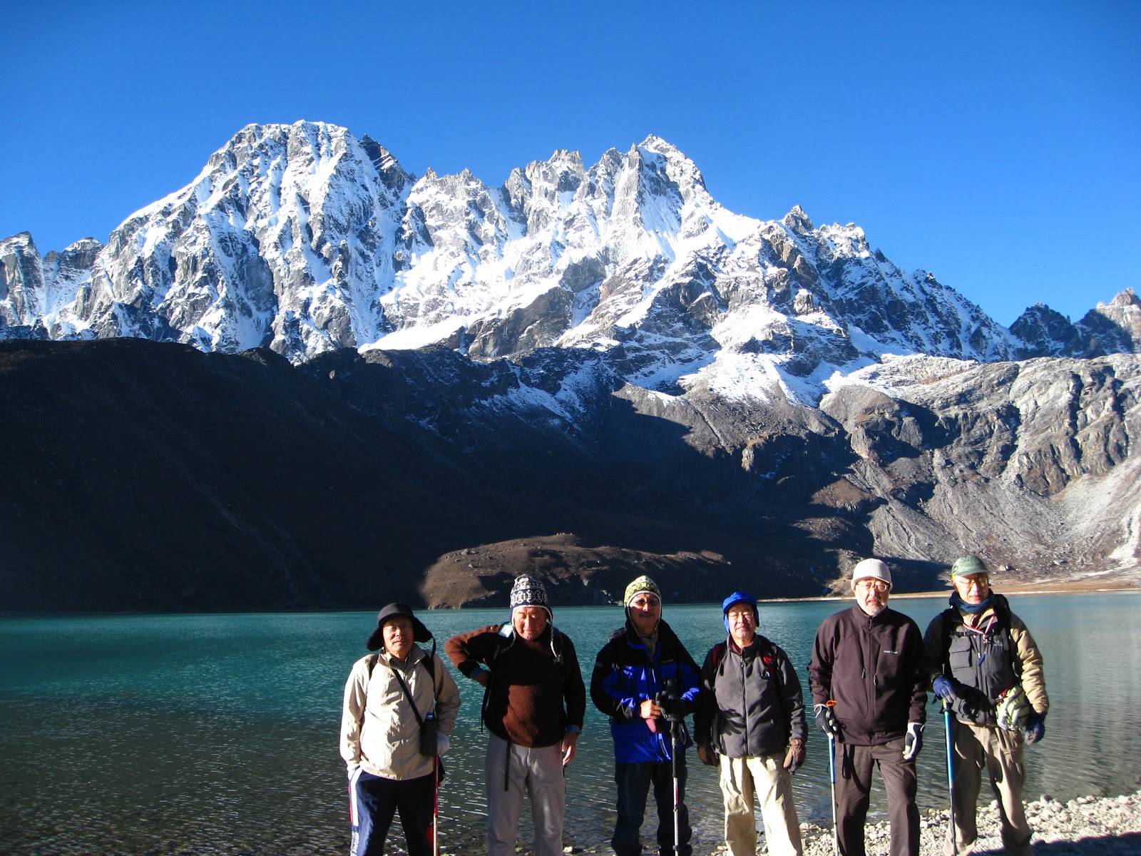 Nepal Trekking and Tour : Gokyo, Chola - Pass EBC Trek