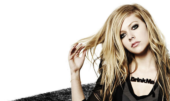 Avril Lavigne libera música no Facebook