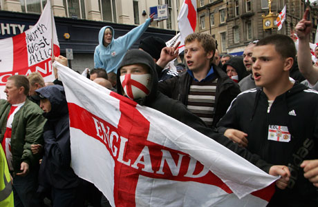 edl brings violence to london's streets