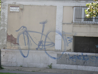 bike, bringa, Budapest, graffiti, Mogyoródi út, street art, vandalizmus, Zugló, Kós Károly kollégium