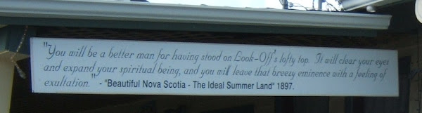 sign on the Cafe at the Look-Off