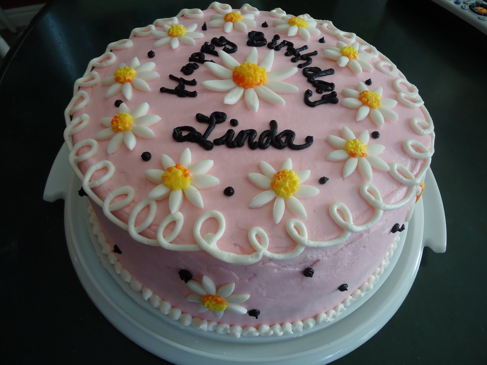 Cat's Cake Creations: Daisy Birthday Cake