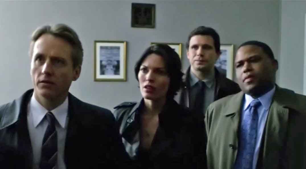 All Things Law And Order Law Order Rubber Room Recap