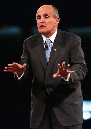 [051020_giuliani_vmed_12p.widec.jpg]